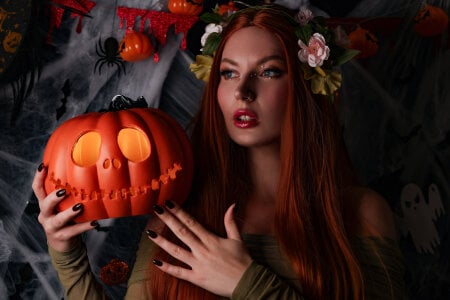 EmmaWarren Happy Halloween! 👻🎃 Pic 5