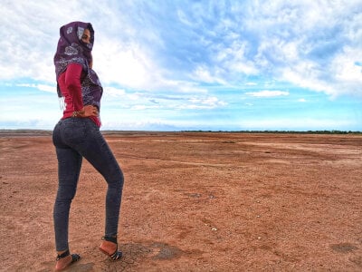 Zahra_Elena Public Pic 4