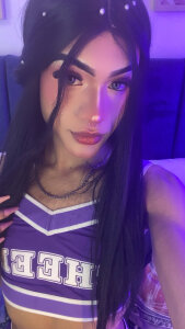 Cheer😝 de moonlyvelvet  5 Imagens