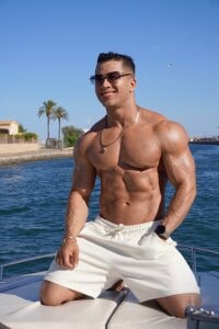 JOEYEVANS: Public ( 6 фото)