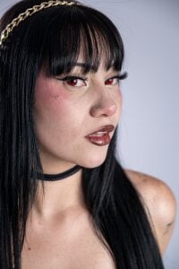 SaharaKramer Dangerously beautiful Pic 3