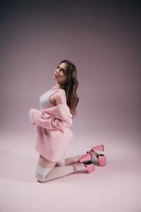 DianaVert Power in Pink Pic 2