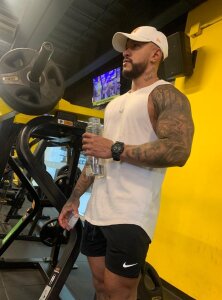 LeonGolds Public Pic 2