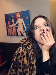 1kTimes_goodnight OMG that's naked women behind me??? Billede