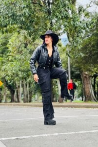 stephania_t "Today I feel like playing with your imagination..." Pic 2