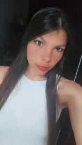 samantaortega__ Public Pic