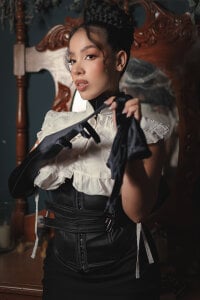 RoseFerrera Poison & Lace 🖤 Pic 5