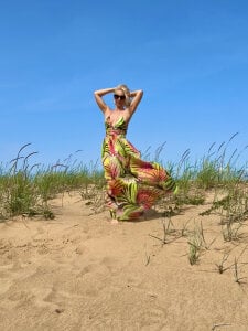 elza_mature Summer has begun Pic 5