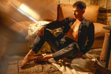 Thiago_Jones1 My warm body Pic 4