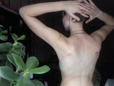 stacey_hot01 Public Pic 3