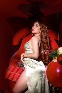 GiiselMejia Naughty XXXmas Pic 3