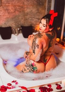 MadissonFord foam bath on our valentine Immagine  4