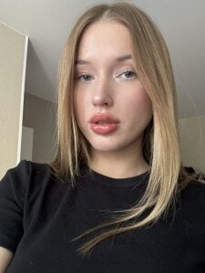 NoraWest Public Pic 2