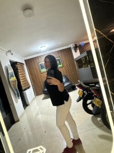 Vanessita_hot_ Public Billede 4