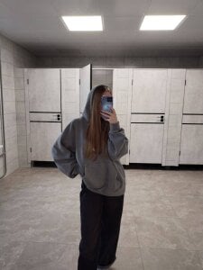 AnnaCarrick Public Pic 7