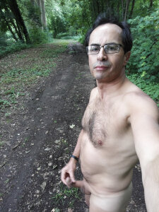 sexe18000 nu au bois Pic 3