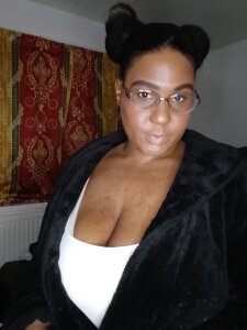 Curvy-Sashia White dress Pic 6