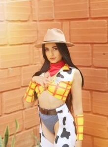 helen_mooree sexy cowgirl 🤠 Photo 2