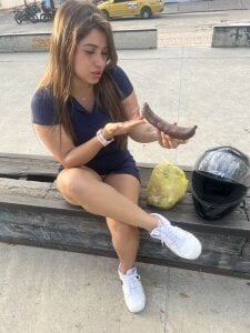 Dulcepasion26 enjoying a delicious Colombian relleno Pic 3