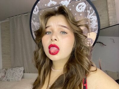 Anna_Nicol teasing witch Pic 4