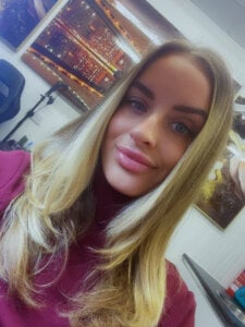 Addictive-Annie26 Public Pic 3