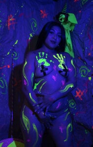 Ariana_F_W PAINT Pic 3