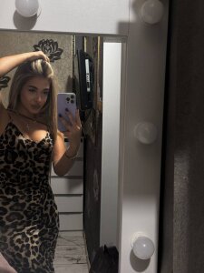 Karmelitania Public Hình 9