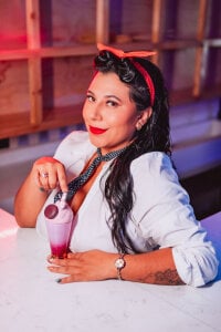 KendalMilleer Elegance that Never Dies 🎩🌹 slika