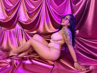 Laced in Love & Lust 🎀 od Casey_Walker  4 snímek