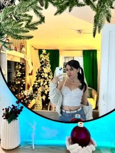 Vicky_Love_ merrychristmas Pic 2