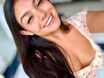 Sofia_lovee0 Yellow 💛💛 Pic 3