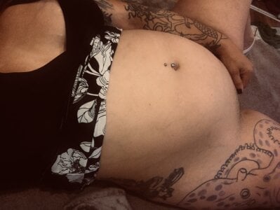 AmeliaAnale8 Pregnant Pic