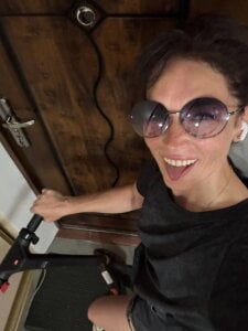 Alice_Amou Style and speed 💫, with my scooter on adventures 🌟🛴 Pic 2