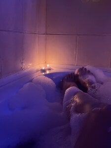 IzzzyFromHeaven bath with me? Fotka