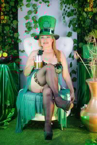 Wife_sexxx San patricio days. 💚💚💚 Pic 7