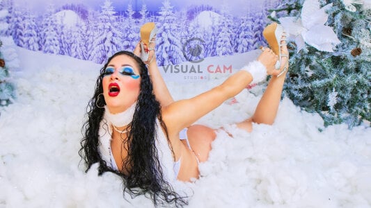 Angie_Will Holy night, profane body 🔥🎄😈 Immagine  5