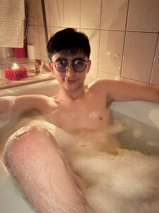 Sr_evann: new photos in the bathtub ( фото)