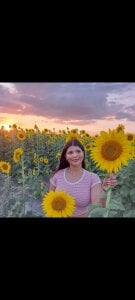 AvrillThomas You like sunflowers 🌻 Pic 5