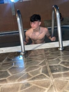 Tropical_Adam: Public ( фото)