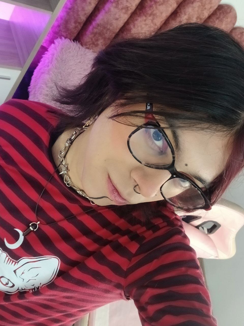 Foto  2976 de Lullaby_Charade – em alta