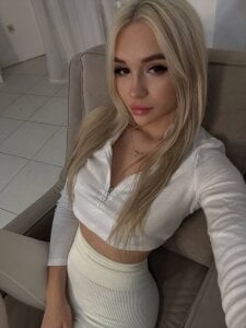 MollyArnold WHITE MOOD ^^ Pic 3