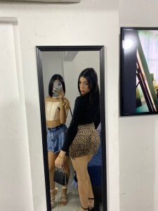 Trixie_And_Daniela Public Pic 8