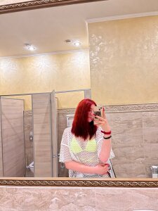 HollyJohnsf Public Pic 3