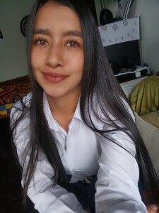 Zara_Cardona Public Pic 2