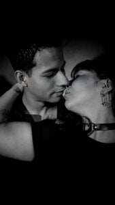 yayi_derek Black and white Pic 2