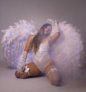 _MiaBrown_ Halloween 👻🎃 Pic 2