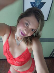 beautiful red of love and passion od Chanelll_Taylorr_  6 snímek