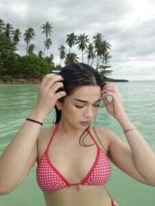 IvonnyBonita Hola Bonita Pic