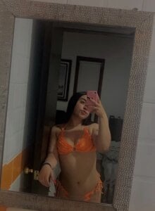 IvySanchez_Pink Public Kuva 2