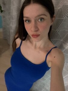 MinaMancilla blue dress รูป 